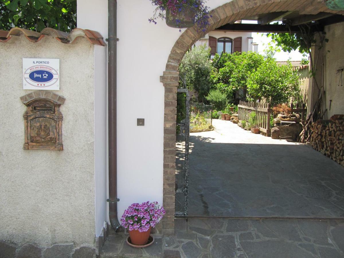 Il Portico Bed & Breakfast Uras Eksteriør bilde